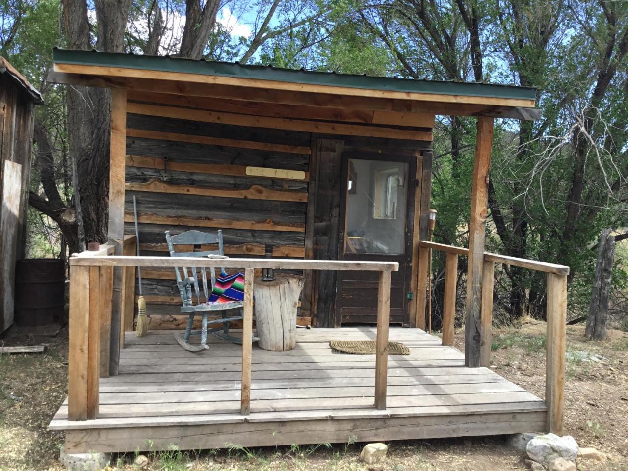 Taos Goji Farm & Eco-Lodge Retreat Arroyo Seco Exterior photo